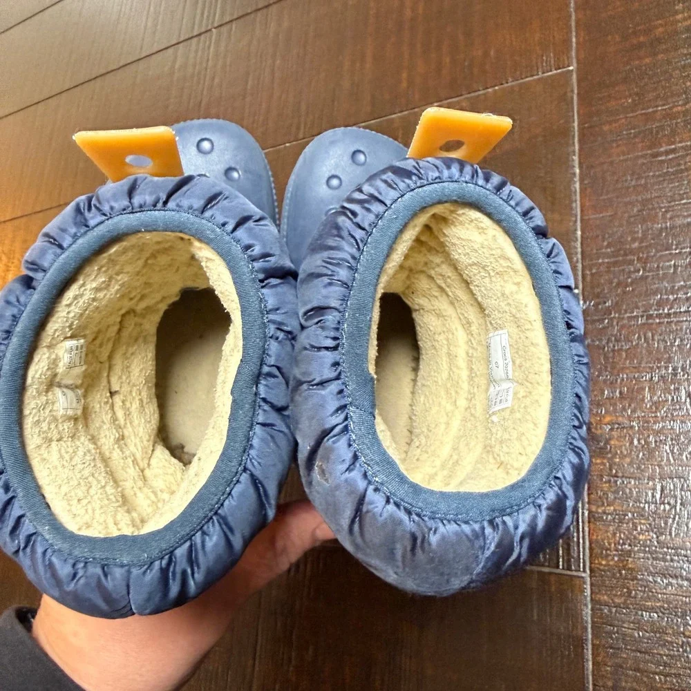 Crocs Kids Neo Puff Boot Navy Blue Sherpa Lined Winter Boots C7 207683 Toddler